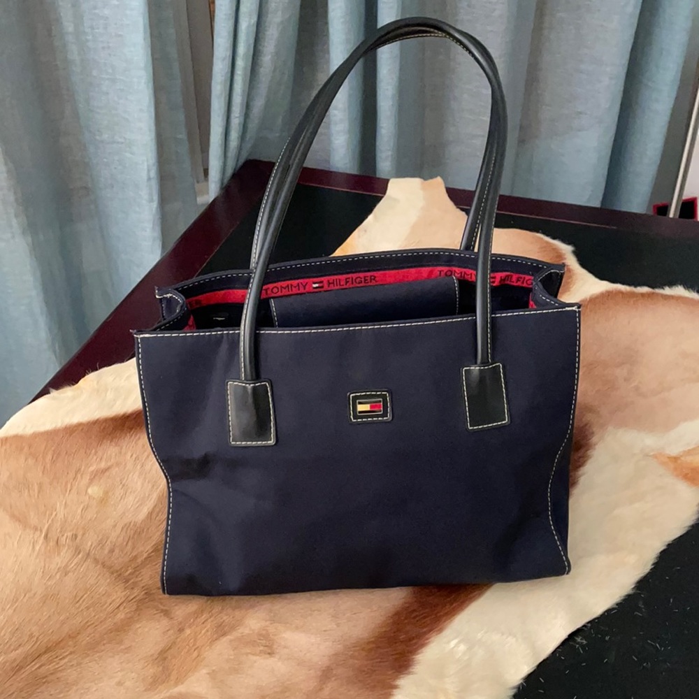Vintage Tommy Hilfiger purse
